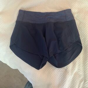 Outdoor Voices Shorts 4inch MEDIUM